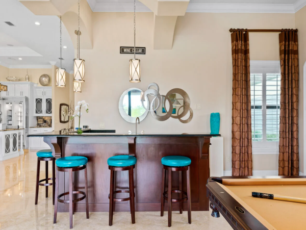 Luxurious 4-Bedroom Vacation Rental Near Disney - Private Pool